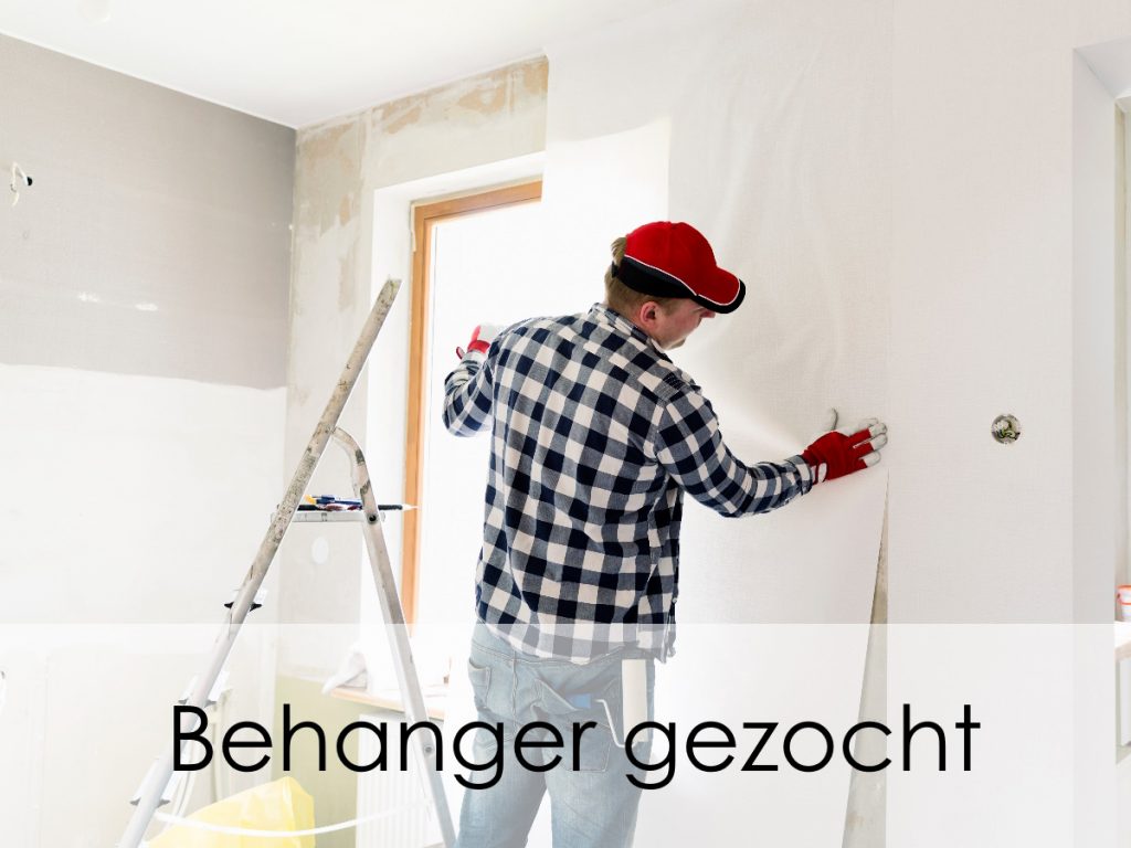 behanger die behang aanbrengt