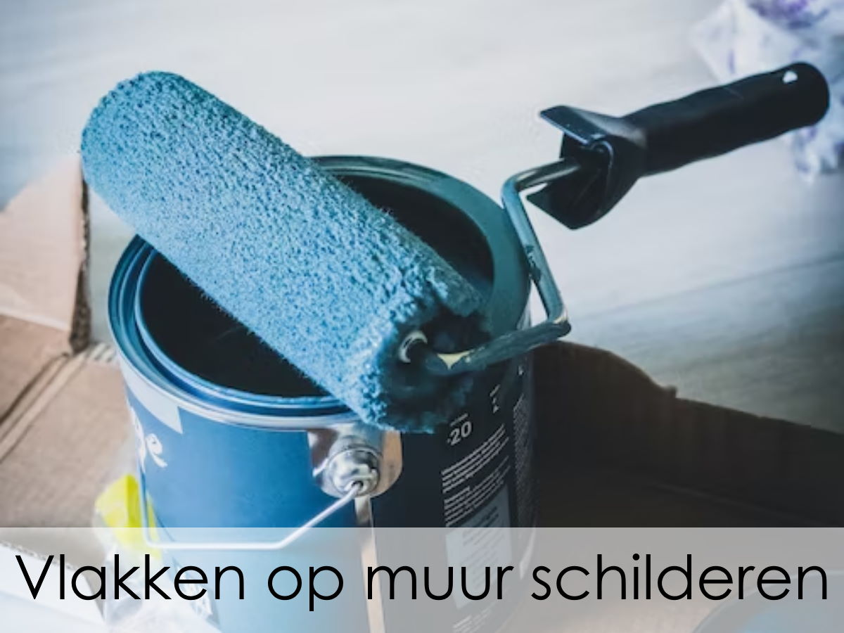 schilderen van vlakken op de muur